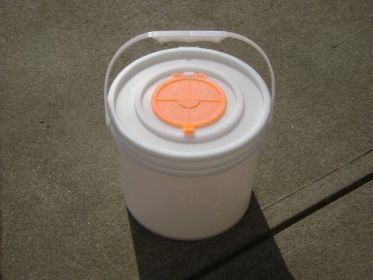Challenge 3 1/2 Gal Bucket with Lid